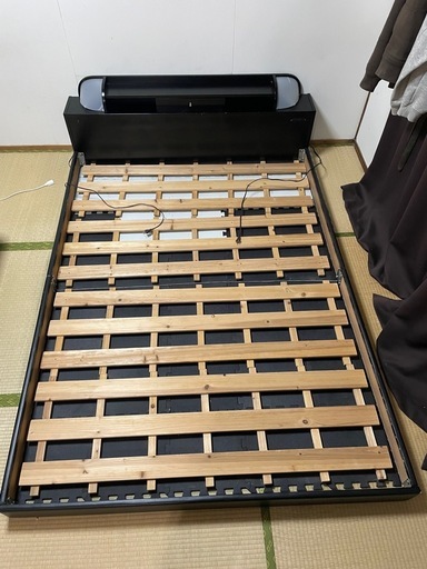 【ダブルベッド】マットレス＋照明＆コンセント付きベッドフレーム／別売可・まとめ割あり／引き取り限定