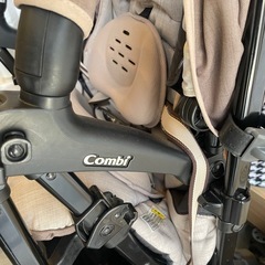 コンビ　ベビーカーの画像