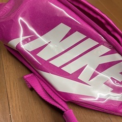 NIKEボディーバッグの画像