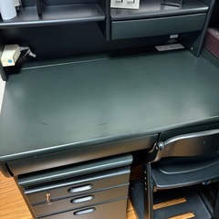 イトーキ　学習机・椅子
の画像