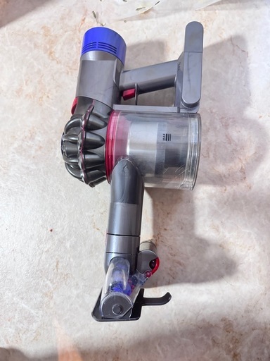 家電 Dyson V8 Fluffy