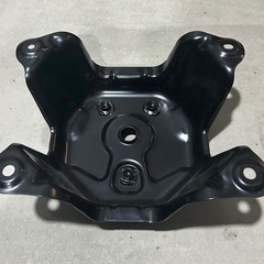ジムニーシエラ純正背面タイヤブラケット
　　の画像