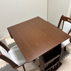 ダイニングテーブル(2〜4人用
)の画像