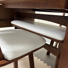 ダイニングテーブル(2〜4人用
)の画像