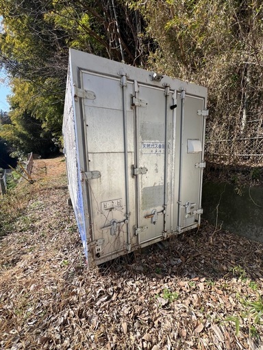《現物確認ok》アルミコンテナ　　2トン　　保冷　物置　換気扇付き　鍵付き