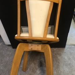 【中古】木製回転チェア の画像