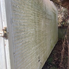 アルミコンテナ　　2トン　物置　換気扇付きの画像