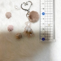 プードル♡ポンポンチャームNo.1の画像
