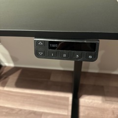 電動式昇降デスクの画像