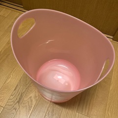 【決定】キティちゃん　バケツ型収納箱(おもちゃ、衣類など)の画像