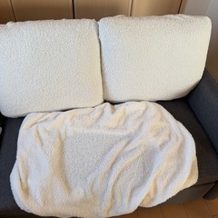 新品！試し付けのみ！ソファカバーの画像
