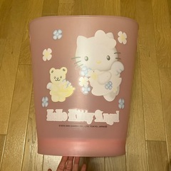 【決定】キティちゃん　バケツ型収納箱(おもちゃ、衣類など)の画像