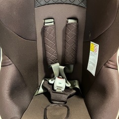 お得Combi回転式チャイルドシート美品ダークブラウン新生児〜   -セカンドカーにぜひの画像