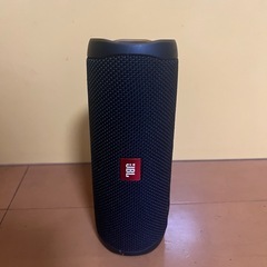 JBL FLIP5 Bluetoothスピーカーの画像