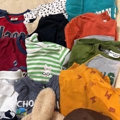 子供服　20点以上　110 古着　UNIQLOアウター　ロンT 帽子などの画像