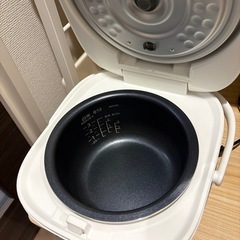  極美品 最新モデル 25年製 炊飯器 3合炊き タイガー魔法瓶 JBS-G055の画像