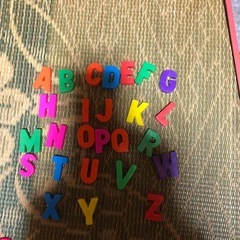 ブリキマグネットボードとアルファベットマグネットの画像