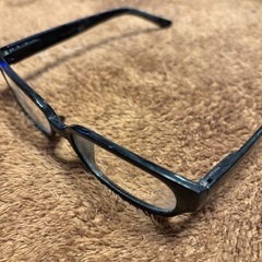 伊達メガネの画像