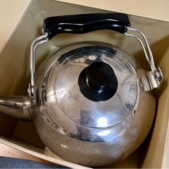 WORLD kettle やかんの画像