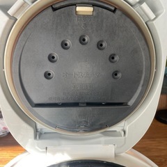炊飯器の画像