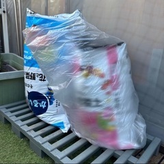 家庭菜園用の土の画像