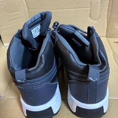 27.5 プーマ 
PUMA ハイカットシューズ の画像
