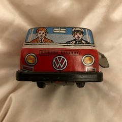 ブリキのおもちゃの画像