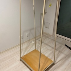 LEDシーリングライト、姿鏡、ラックの画像