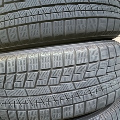 スタッドレスタイヤホイール．225/60/R17．4本セット．の画像
