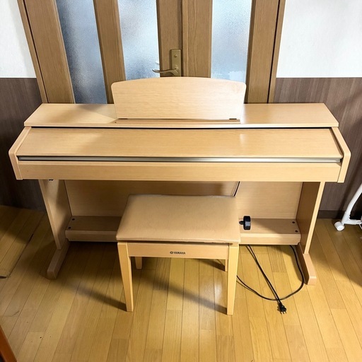 美品　YAMAHA ARIUS YDP-161C 電子ピアノ 椅子付き
