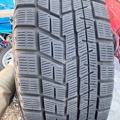 215/65R16  98Q　スタッドレスタイヤホイールの画像