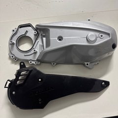 PCX kf47 通称05 クランクケース　クランクカバーの画像