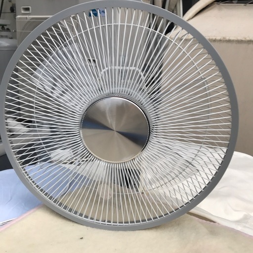 DC壁掛け扇風機 2019年製！
