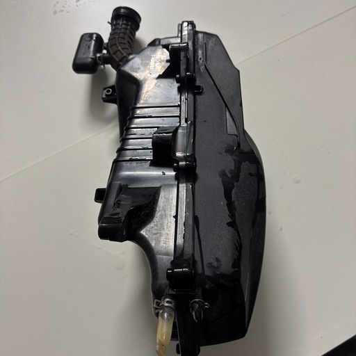 PCX kf47通称05  エアクリーナー　エアクリ