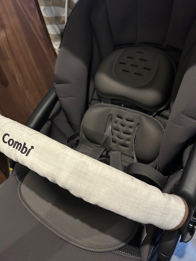 美品combi ベビーカ【近場お届け可能】