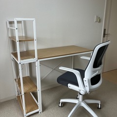 パソコンデスク＋オフィスチェア＋デスクライト セットの画像