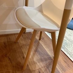 2人用ダイニングテーブルセットの画像