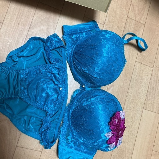 プレゼントなどに·͜· ︎︎新品未使用✨️ブラ＆ショーツ