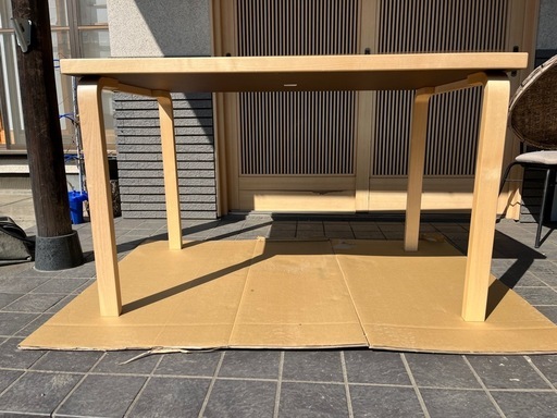 Artek 81B ダイニングテーブル