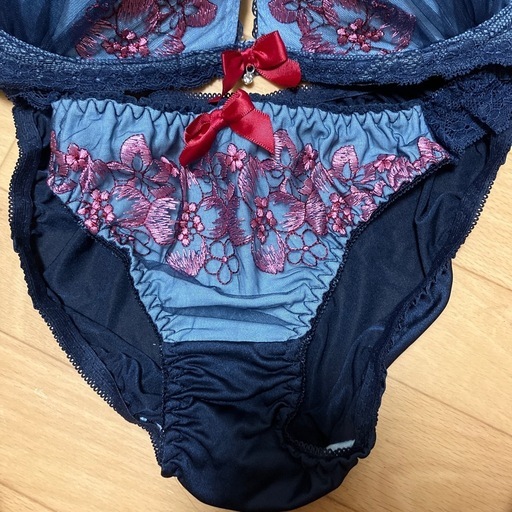 プレゼントなどに·͜· ︎︎新品未使用✨️ブラ＆ショーツ