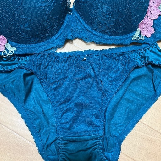 プレゼントなどに·͜· ︎︎新品未使用✨️ブラ＆ショーツ