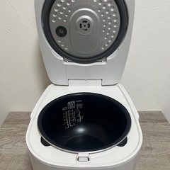 【受渡し予定者あり】炊飯器の画像
