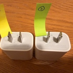 Apple 純正　20W USB-C充電器2つの画像