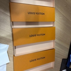 VUITTONの箱の画像