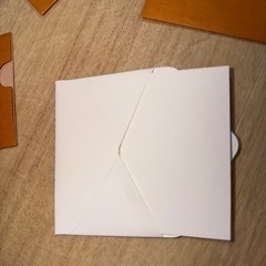 VUITTONのメッセージカードの画像