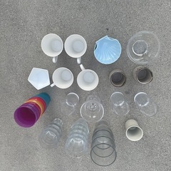 ¥100食器セットの画像