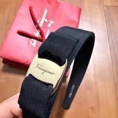 フェラガモ Ferragamo カチューシャの画像