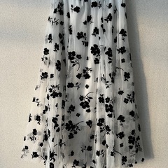 新品花柄チュールスカートの画像