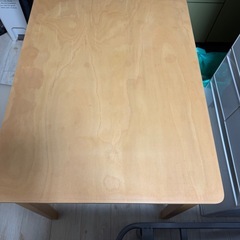 テーブル、椅子の画像