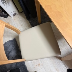 テーブル、椅子の画像